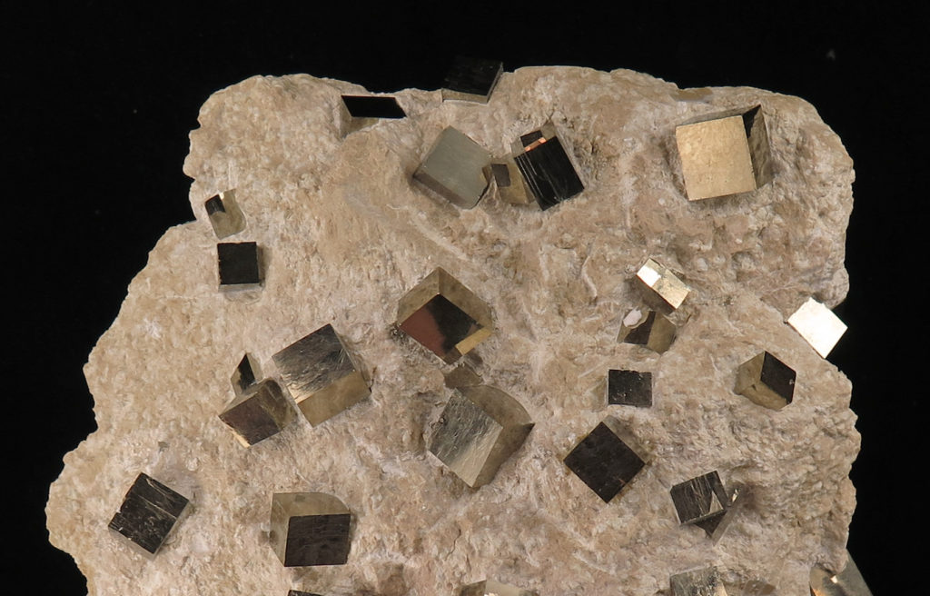 Wonderful pyrite cubes from Navajún, Spain - Natural History Curiosities